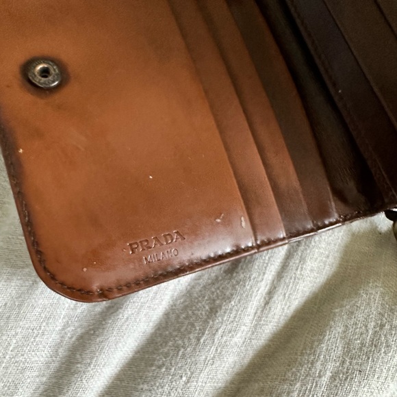 Prada wallet - Picture 8 of 16